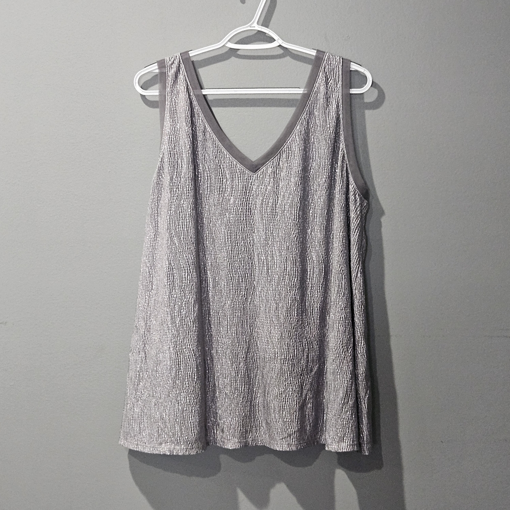 Lane Bryant Women’s V-Neck Sleeveless Top Crinkle Knit Metallic Silver Sz 18/20